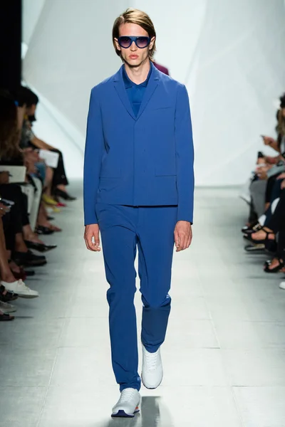 Look 39
